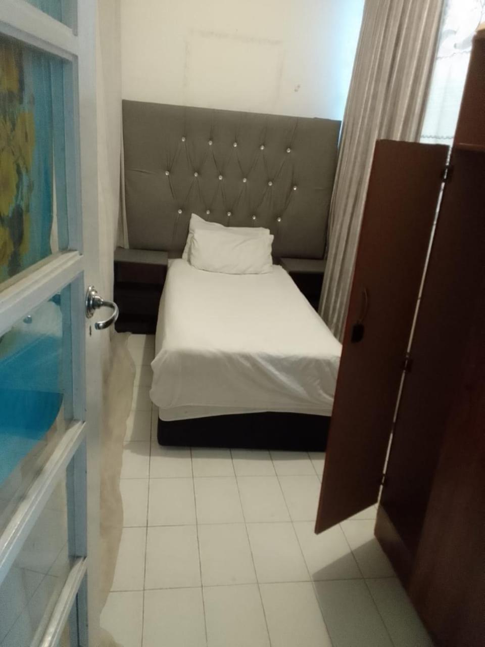 La One Rosebank Stay โจฮันเนสเบิร์ก ภายนอก รูปภาพ