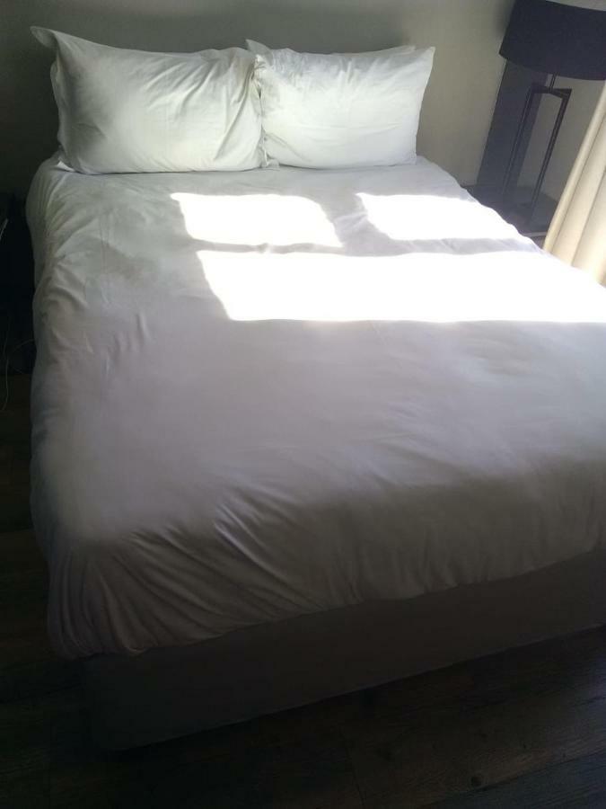 La One Rosebank Stay โจฮันเนสเบิร์ก ภายนอก รูปภาพ